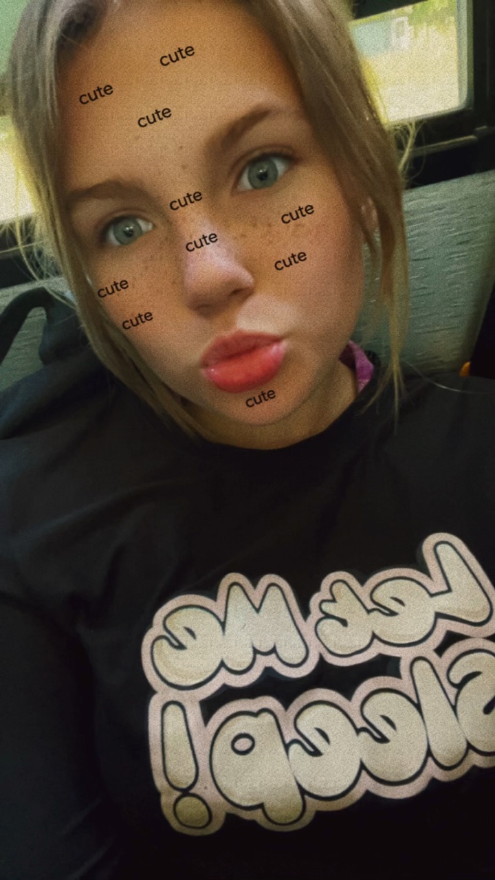 Kiss me with ur eyes